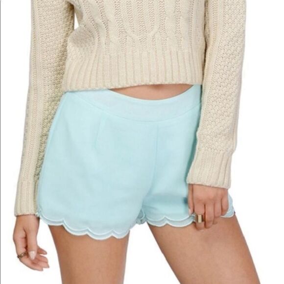 Tobi High Waisted Chiffon Coral  Layered Scalloped Shorts Size Small - Picture 2 of 6